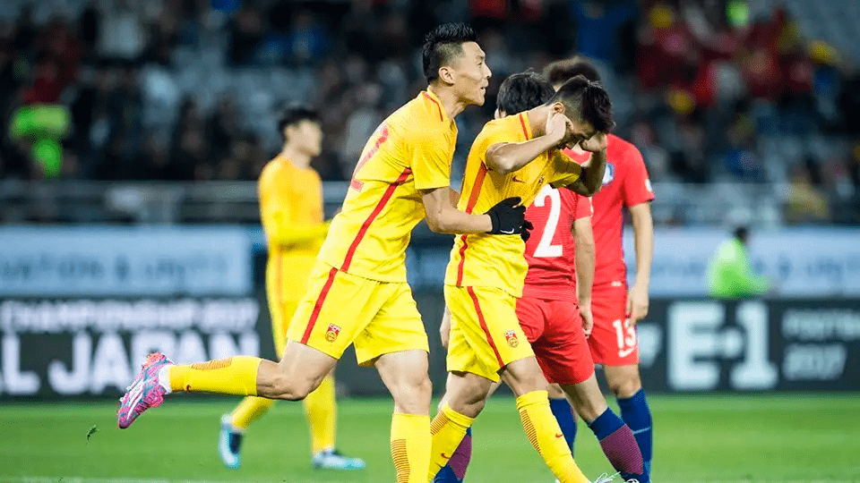 里尔集结日战术微调,志在德甲名次提升,质疑声仍在,资深球员宣示担当的简单介绍 里尔集结日战术微调,志在德甲名次提升,质疑声仍在,资深球员宣示担当的简单介绍