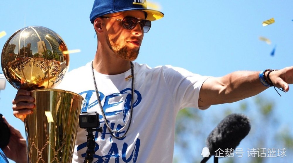 里尔集结日战术微调,志在德甲名次提升,质疑声仍在,资深球员宣示担当的简单介绍 里尔集结日战术微调,志在德甲名次提升,质疑声仍在,资深球员宣示担当的简单介绍